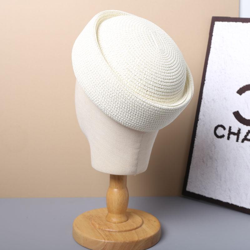 2026 New Summer Japanese Retro Artistic Painter Berets Pillbox Hat Woven Paper Straw Sun Hats Women Circle Concave Top Straw Hat