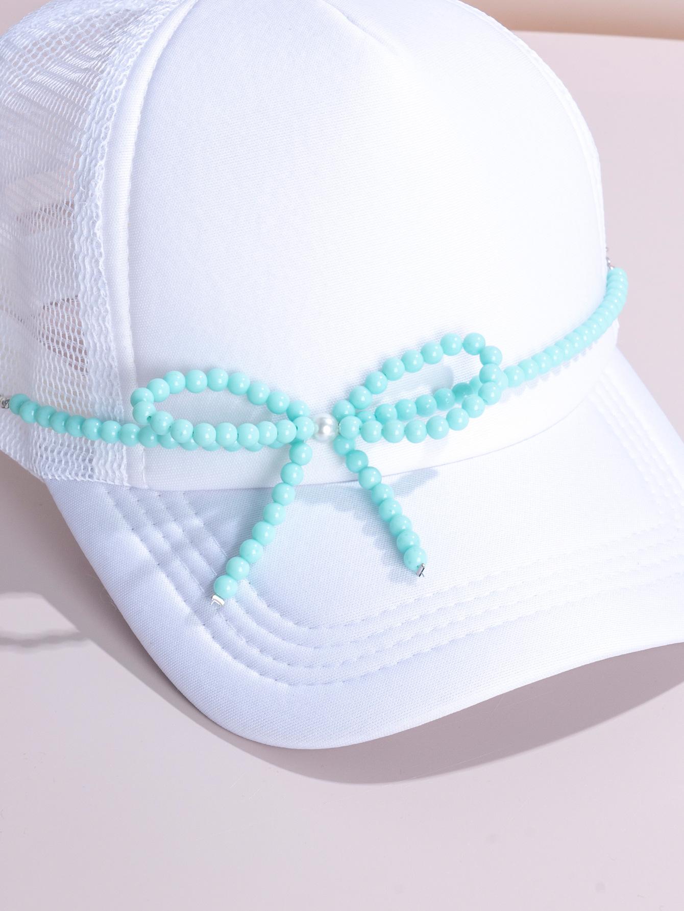 Small-scale yet versatile pearl bow baseball cap accessory, colorful dopamine hat chain, high-end and glittering small-scale design cross pendant necklace, shiny collar chain, women's accessory