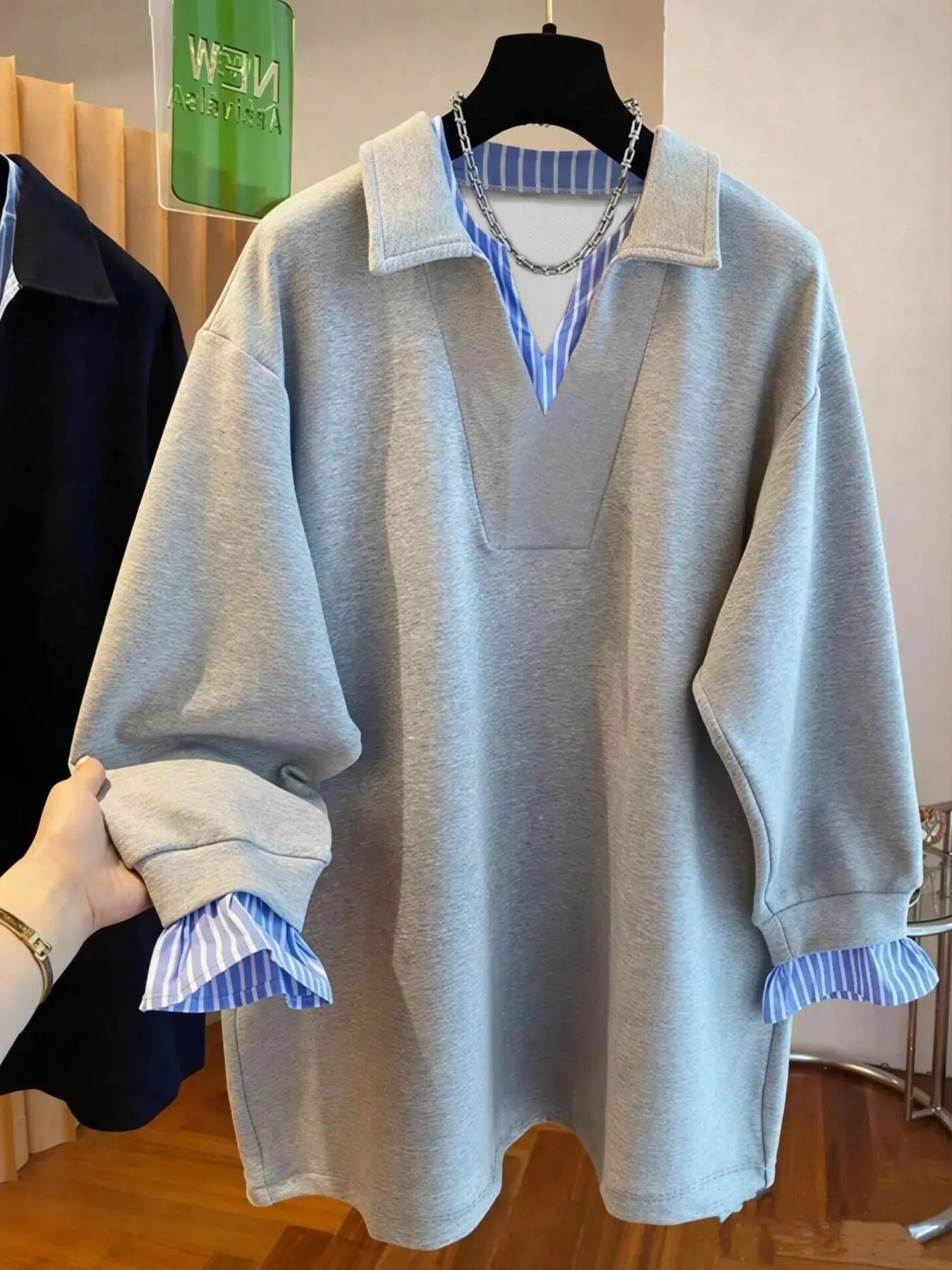 Plus Size Women Fake Two‑Piece Polo Collar Long‑Sleeve Tunic Sweatshirt, V‑Neck Lapel Design With Blue‑White Striped Spliced Neckline And Flare Cuffs, Oversized Baggy‑Fit Pullover Shirt, Casual Street‑Style Loose Long Top For Autumn Daily Look