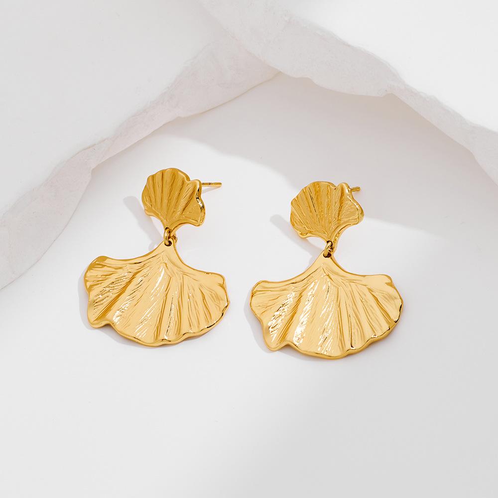 European and American jewelry: Exaggerated geometric irregular disc large earrings, French retro textured earrings, niche style