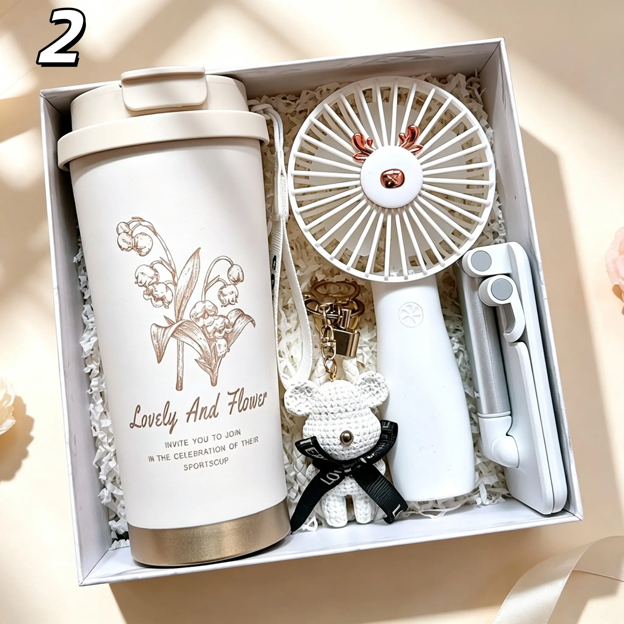 1 Set Gift Box Set Perfect Gift Bundle with various combinations of fan, thermal mug, sun umbrella, keychain, phone stand and charging cable. Ideal hand gifts for all-season parties and suitable for all gifting occasions.