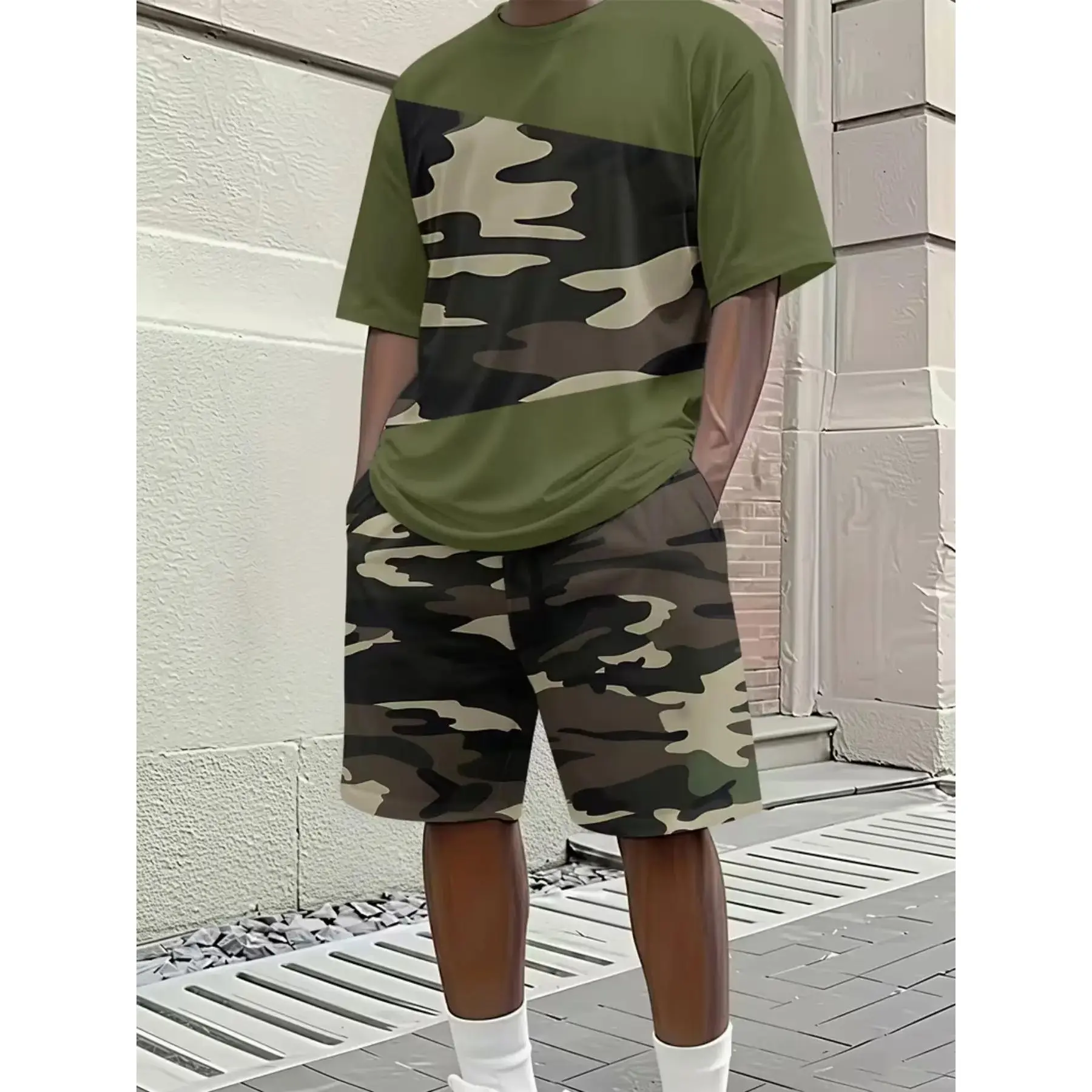 2026 Men's Camo Camouflage Patchwork Short Sleeve T-Shirt Casual Set, Camo Print Set, Trendy Gym Shorts Two-Piece Set, Slim-Fitting Graphic Tee, Menswear