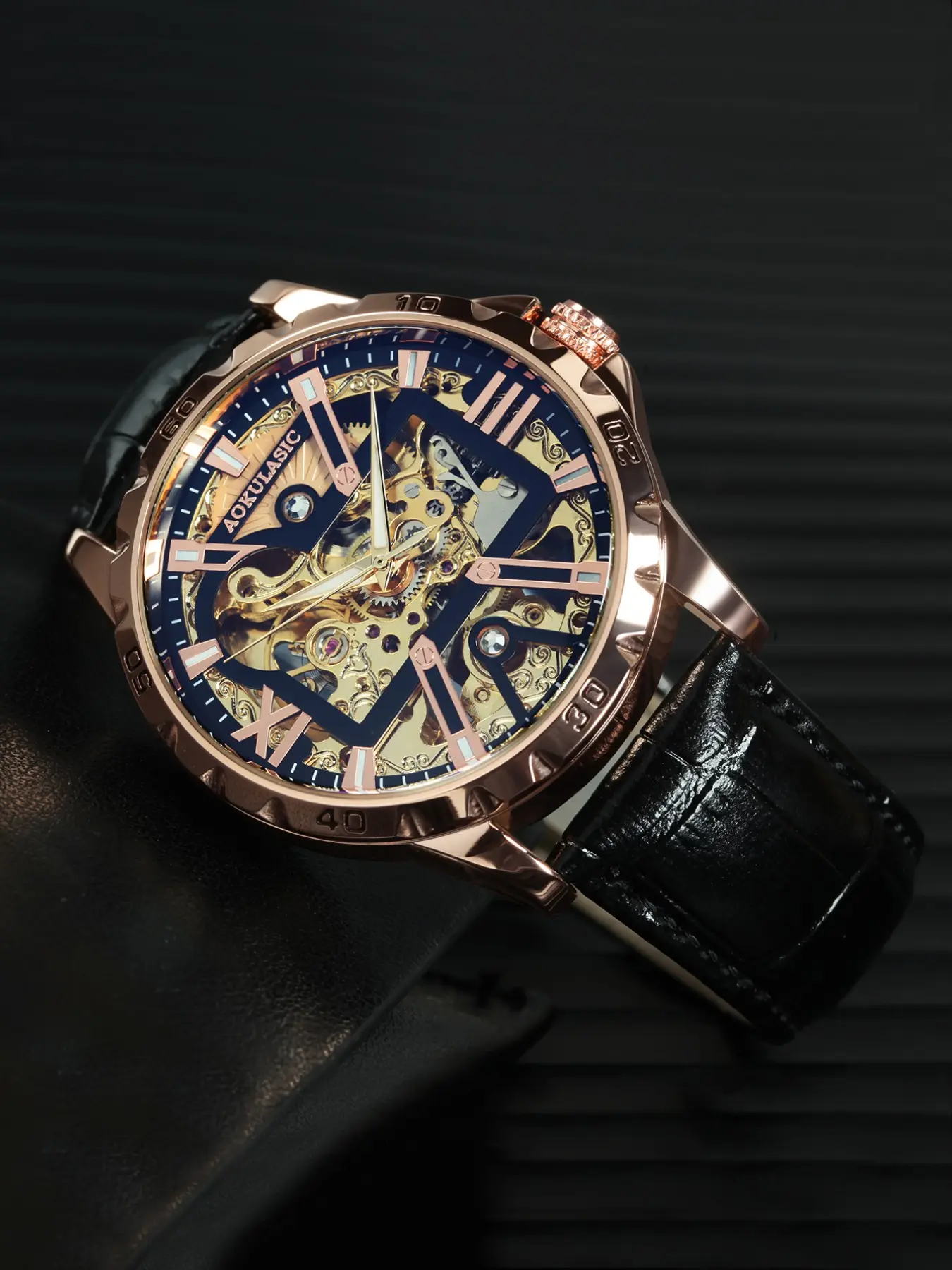 1pc Classic Retro Skeleton Automatic Mechanical Watch for Men Luminous Hands Luminous Dial Leather Strap Business Mens Watches Top Brand Luxury Wristwatches