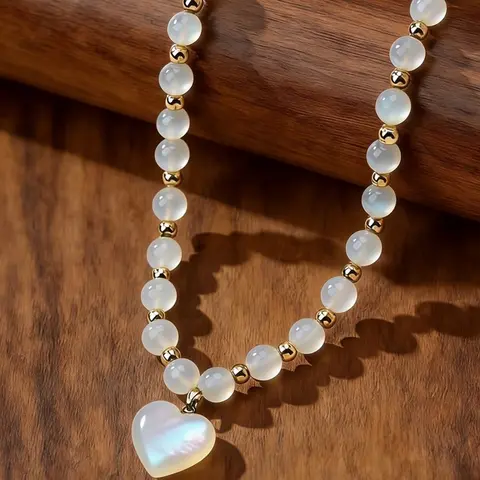 Vintage Moonstone Heart Crystal Pendant Necklace, Handmade Beaded Jewelry for Women, Elegant Party Wedding Holiday Accessory, Beaded Gemstone Necklace, Decorative Necklace