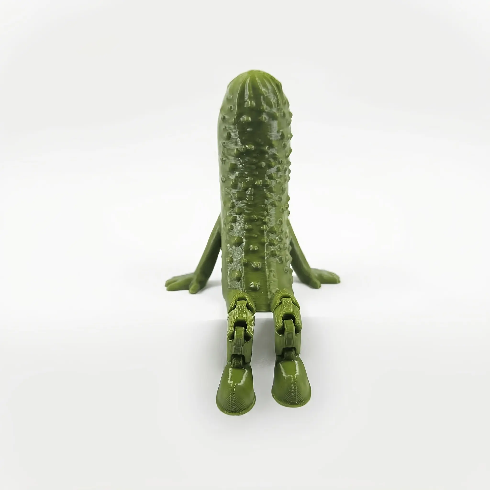 Funny Pickle Desktop Decor, Creative Small Sitting Statue, Cute Desk Companion, Home and Office Decoration, 1pc Fun Ornament