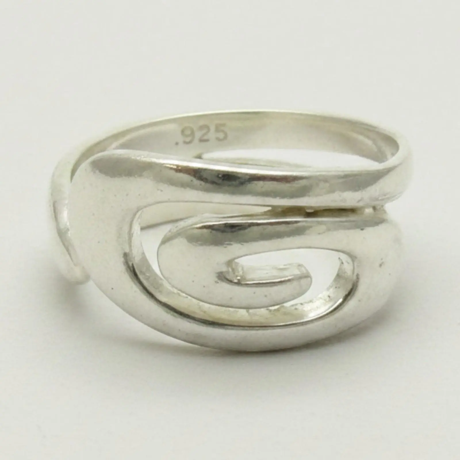 Stylish Sterling Silver Ring Hallmarked Solid 925 Spiral Handmade Empress