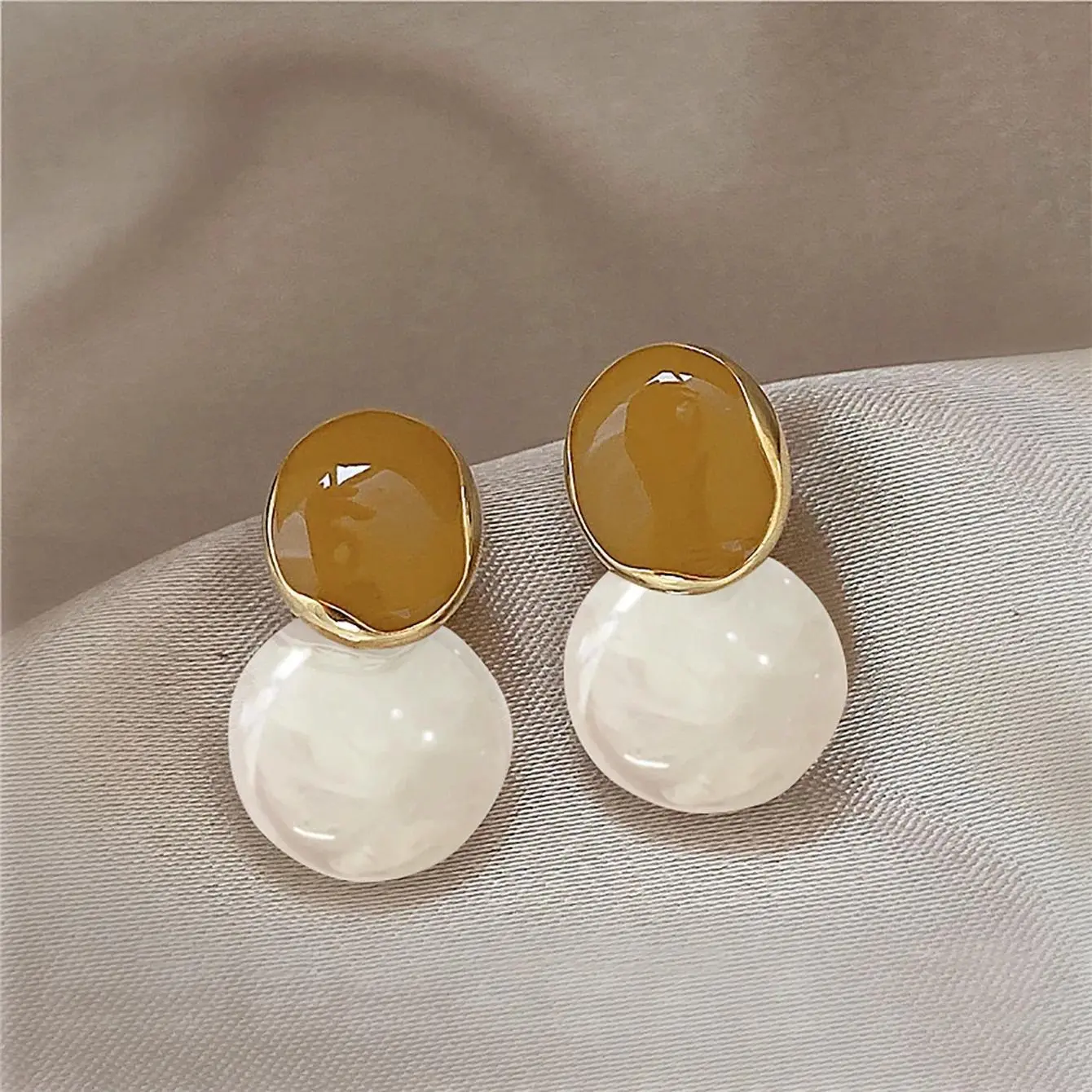 Brown Enamel Oil Beige Acrylic Dangle Earrings for Women Irregular Double Oval Drop Earrings Statement Geometry Trendy Jewelry