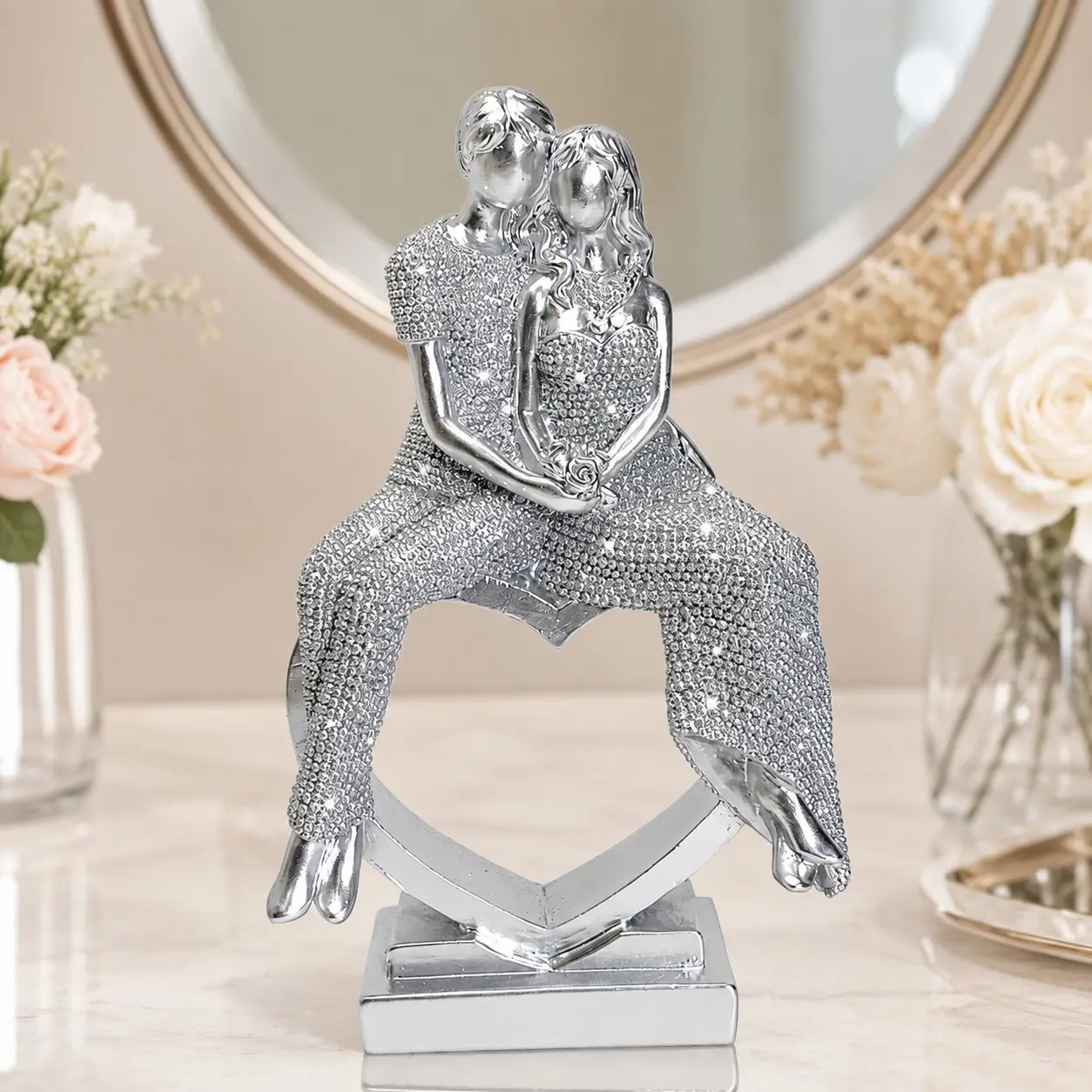 Romantic Couple Resin Figurine Statue, Elegant Home Decor Gift, Perfect Anniversary Present, Desktop Ornament, Handmade Craftsmanship