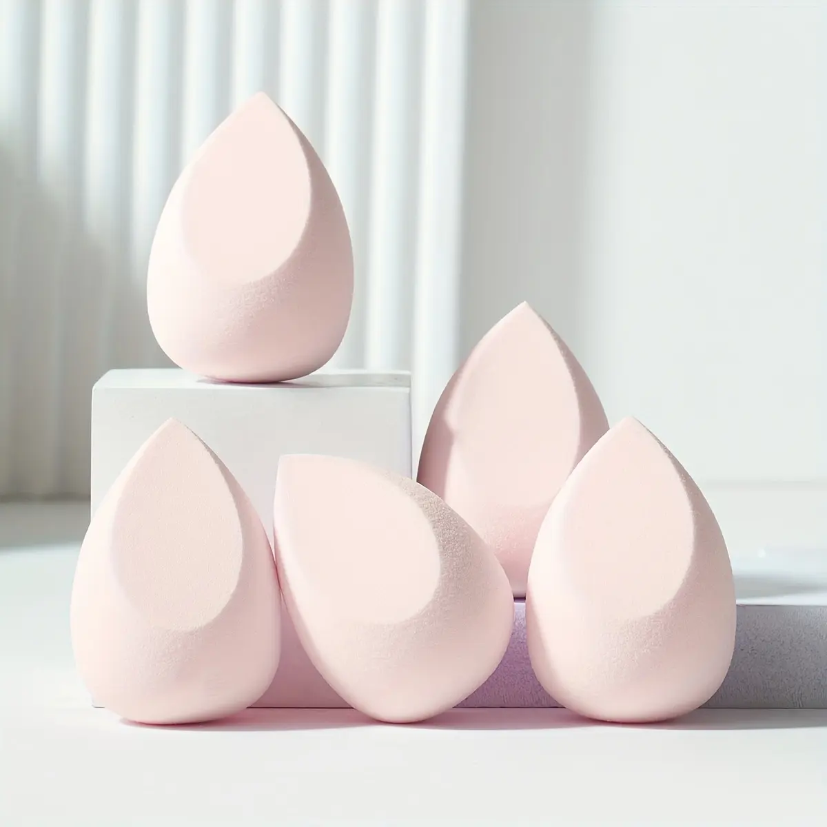 6/15pcs Teardrop Angled Makeup Sponges • Fragrance-Free High-Quality Foam for Smooth Mix, Contouring & Highlighting • Ergonomic Design Suitable for Eyeshadow, Foundation & Liquid Makeup • Soft Textured Makeup Sponge • Precision Application Tool