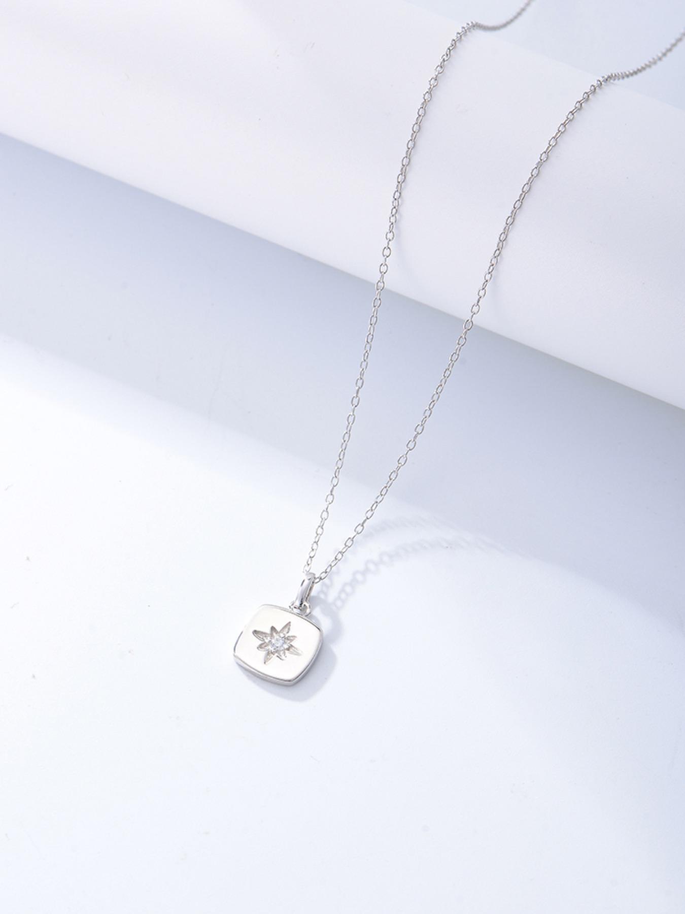 S925 Sterling Silver Star Design Pendant Necklace with Box, Artificial Zircon Decor Necklace for Women for Gift, Fashion Jewelry Accessories for Daily Wear