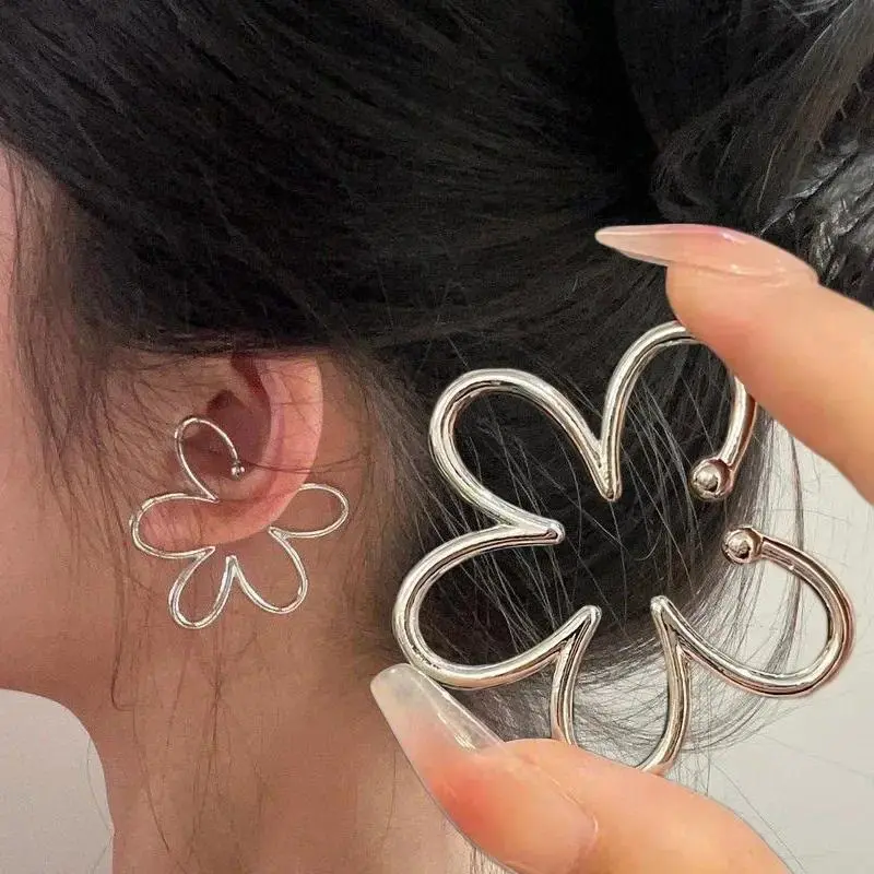 1PC Trendy Creative Hollow Flower Ear Cuff Exaggerated Fake Pierced Earring Ear Bone Clip for Women Girls Aesthetic Jewelry Gift