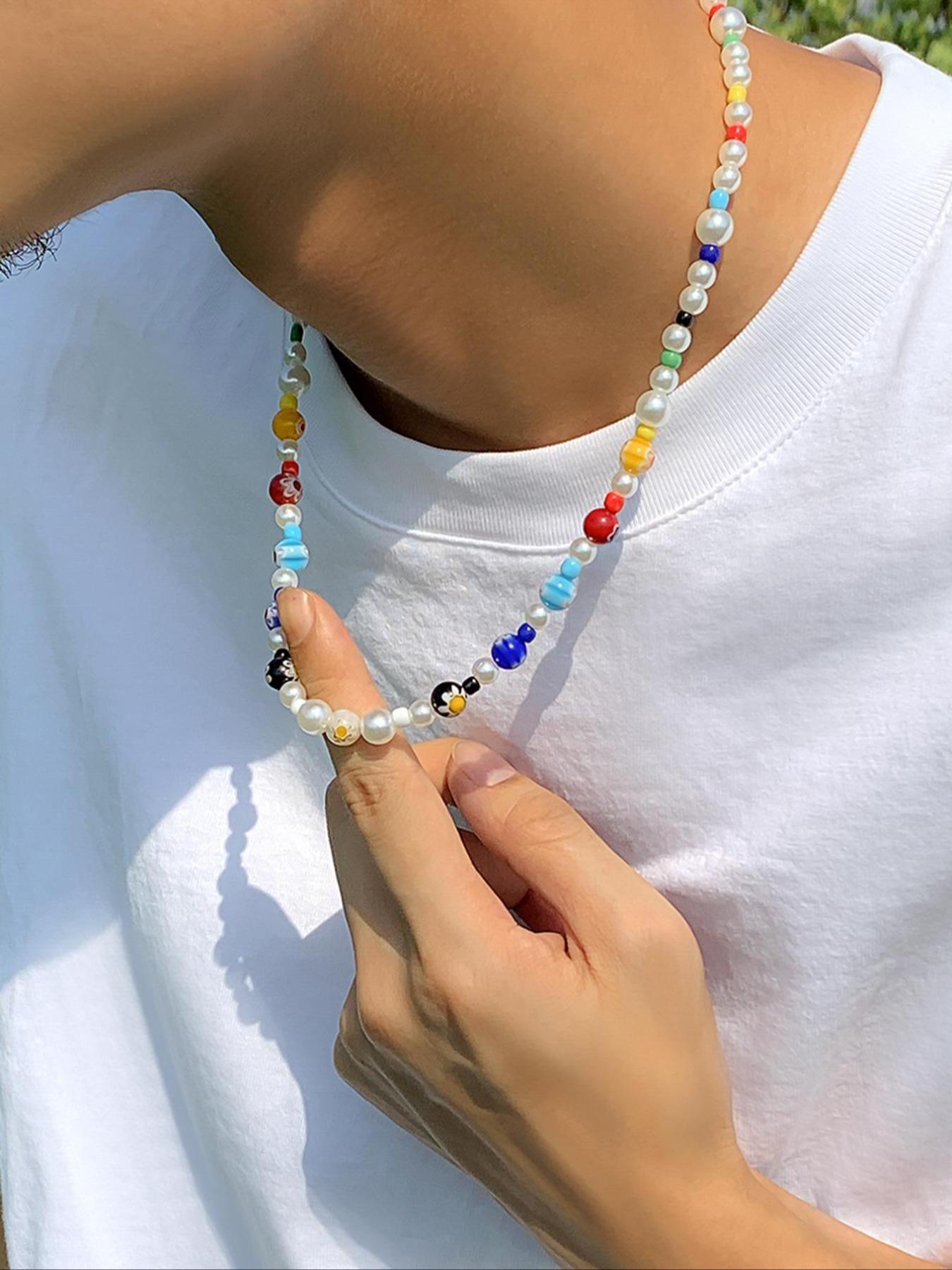 Colorful Glass Flower Beaded Necklace for Men, Versatile Imitation Pearl Choker, Fashionable Preppy Style Accessory with Random Bead Colors