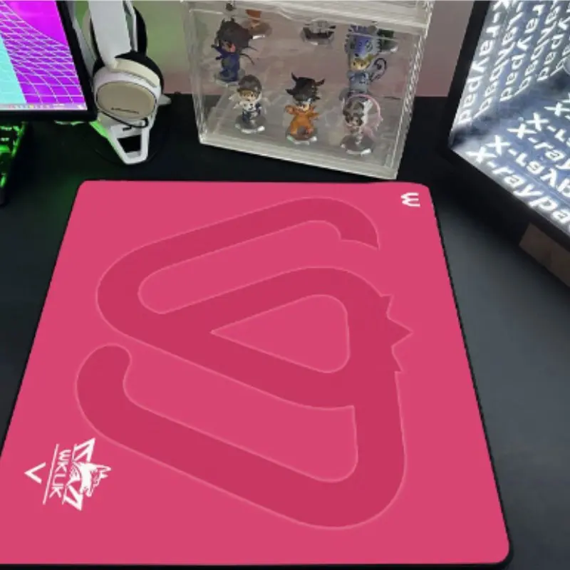 High-Quality Smooth Gaming Mouse Pad, Non-Slip Durable High Sensitivity Desk Mat, Suitable for Gaming and Office, 17.72x15.75 Inches