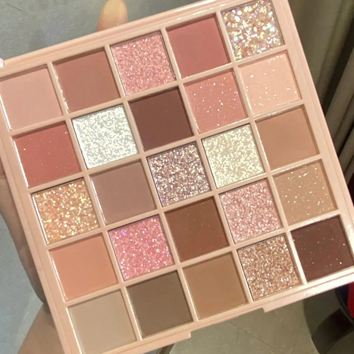 25 Color Cosmetic Eyeshadow Palette, Earth Tone High Pigmented Smooth Eye Makeup Powder for Daily Use & Party, Shimmering Eyeshadow Palette, Glitter Shimmer Eyeshadow, Holidays and Birthday for Girls Gift