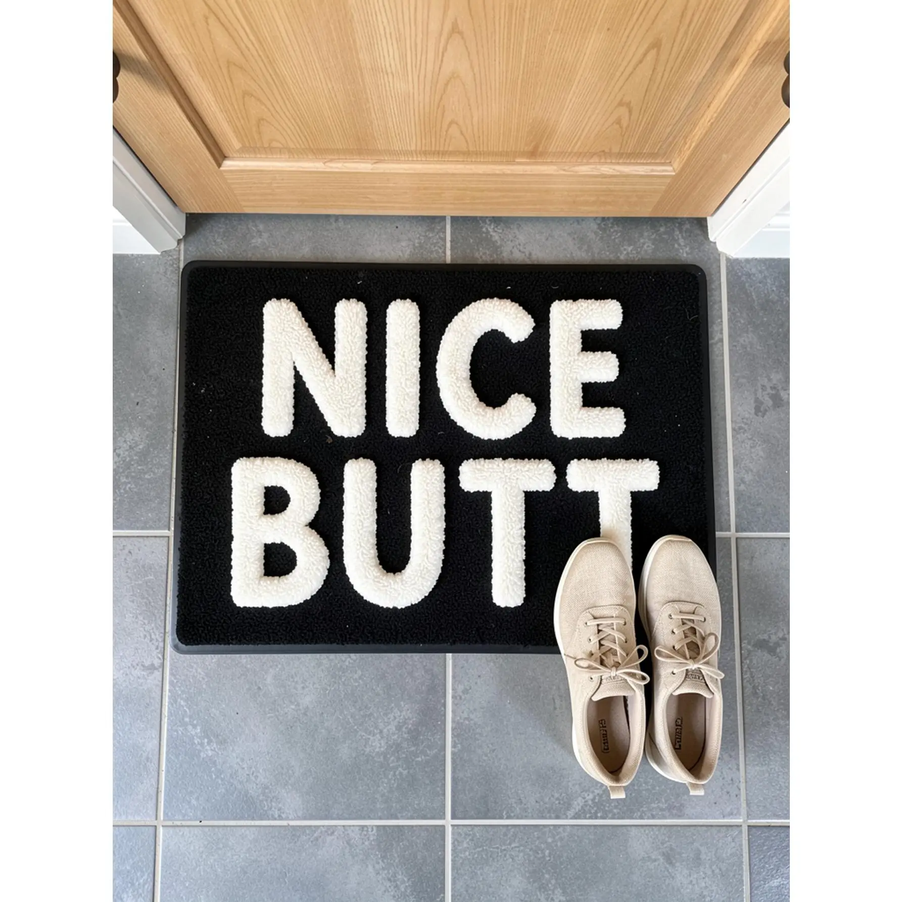 Cute Funny "NICE BUTT" Decor Bath Mat, Soft Flannel Water Absorbent Doormat Indoor Outdoor Household Rug