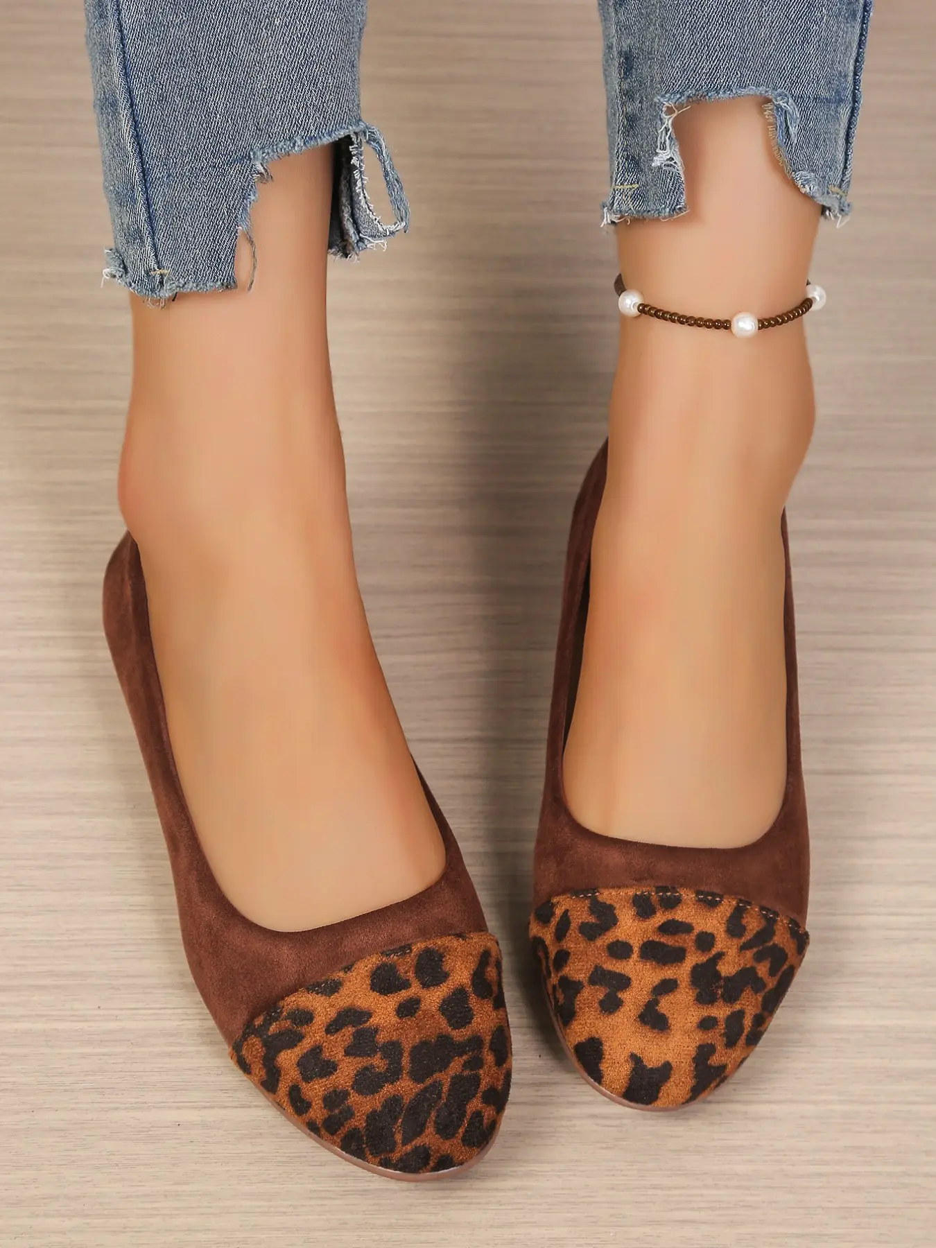 Women's Leopard Print Flat Shoes, Faux Suede Slip-On Ballet Flats, Anti-Slip Rubber Sole, Casual Daily Wear, Comfortable Beanies