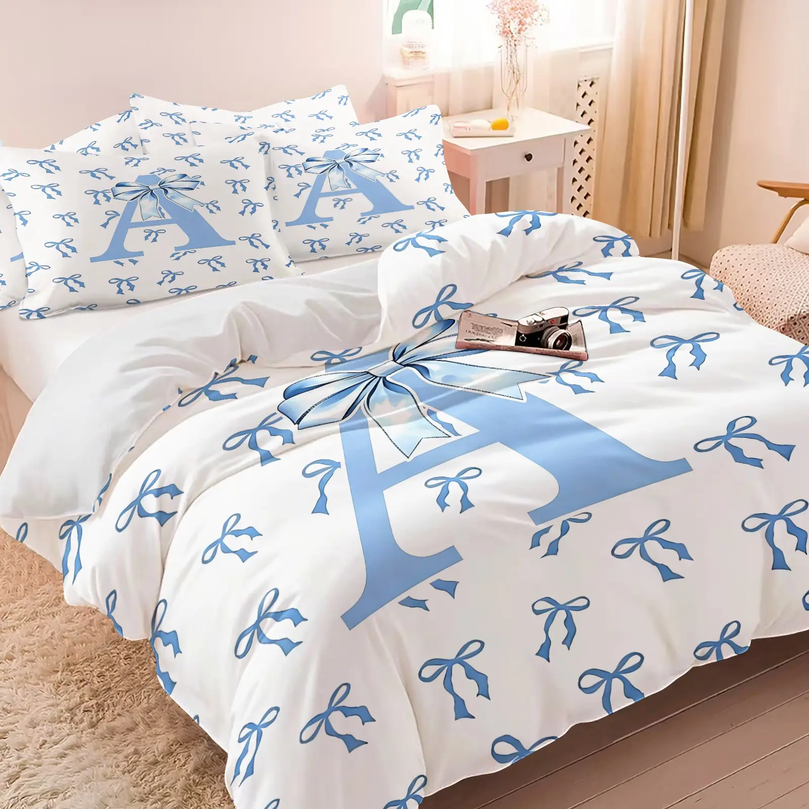 2/3Pcs Coquette Light Blue Bow Letter A-Z Duvet Cover Set, Decorative Duvet Cover, Blue Bow Print Comforter Cover, Cute Aesthetic White Bedding Set with Pillowcases, No Filler, For Teen Girls Bedroom Dorm Room Decor, Bed Covers