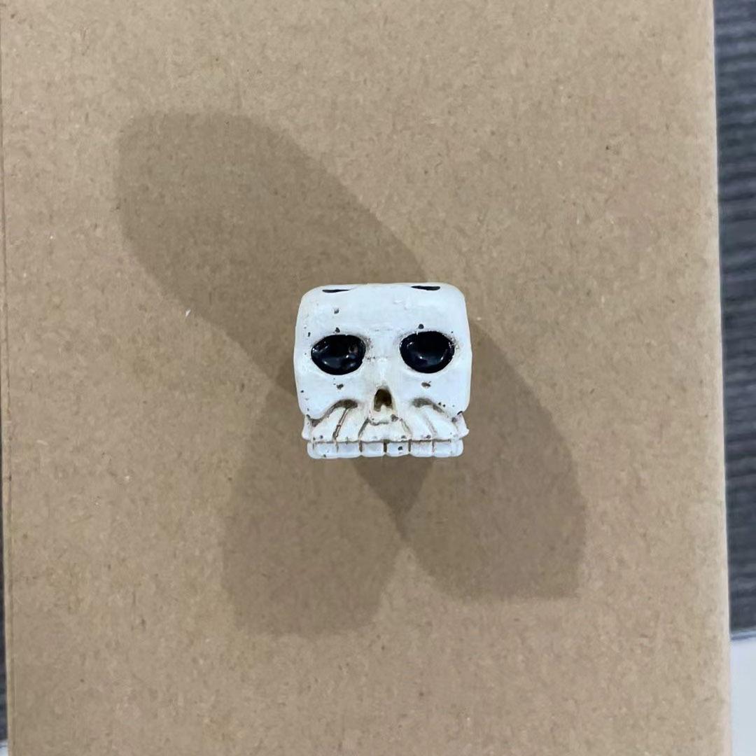 Halloween White Skull Resin Dice Game Leisure Toy Equipment Identity V Demon Mini Set