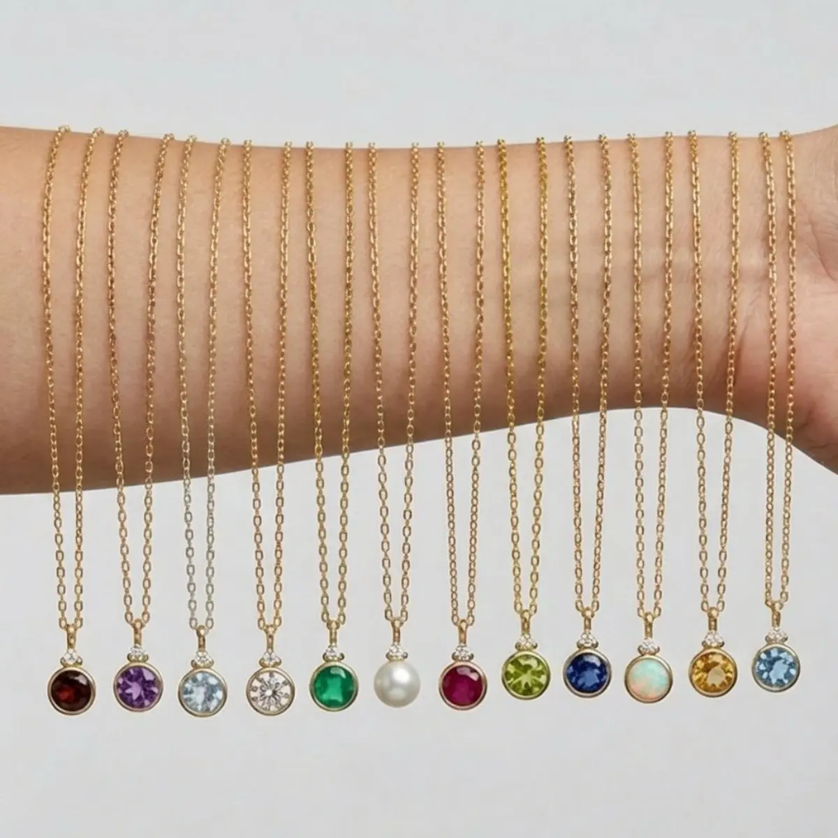 December Birthstone Pendant Necklace with Round Cut Zircon, Colored Copper Collarbone Chain for Women, Simple Fashion Jewelry for Daily Wear