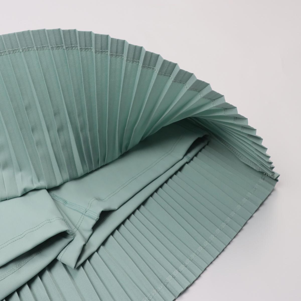 lulu Solid-Color Pleated Skirt with Accordion Pleats, Quick-Dry Fabric, High-Waisted Design, and Pleated Lining