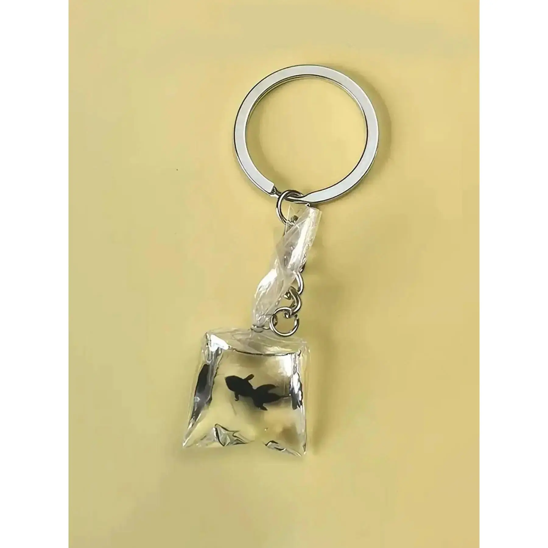 Kawaii Goldfish Synthetic Resin Keychain - Durable Unisex Adults' Kawaii Accessories, Cute Transparent Animal Bag Charm, Everyday Pendant for Backpack Purse, Birthday Gift, Men's And Women's Bags