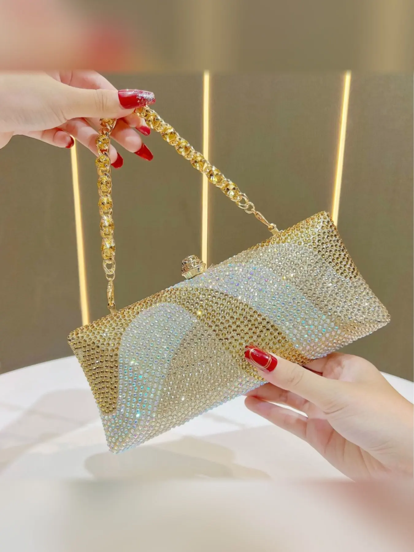 New Elegant Women's Sparkling Luxury Rhinestone Bag, Wedding Bridesmaid Party Evening Clutch Dinner Bag, Chain Handbag for Events and Dates