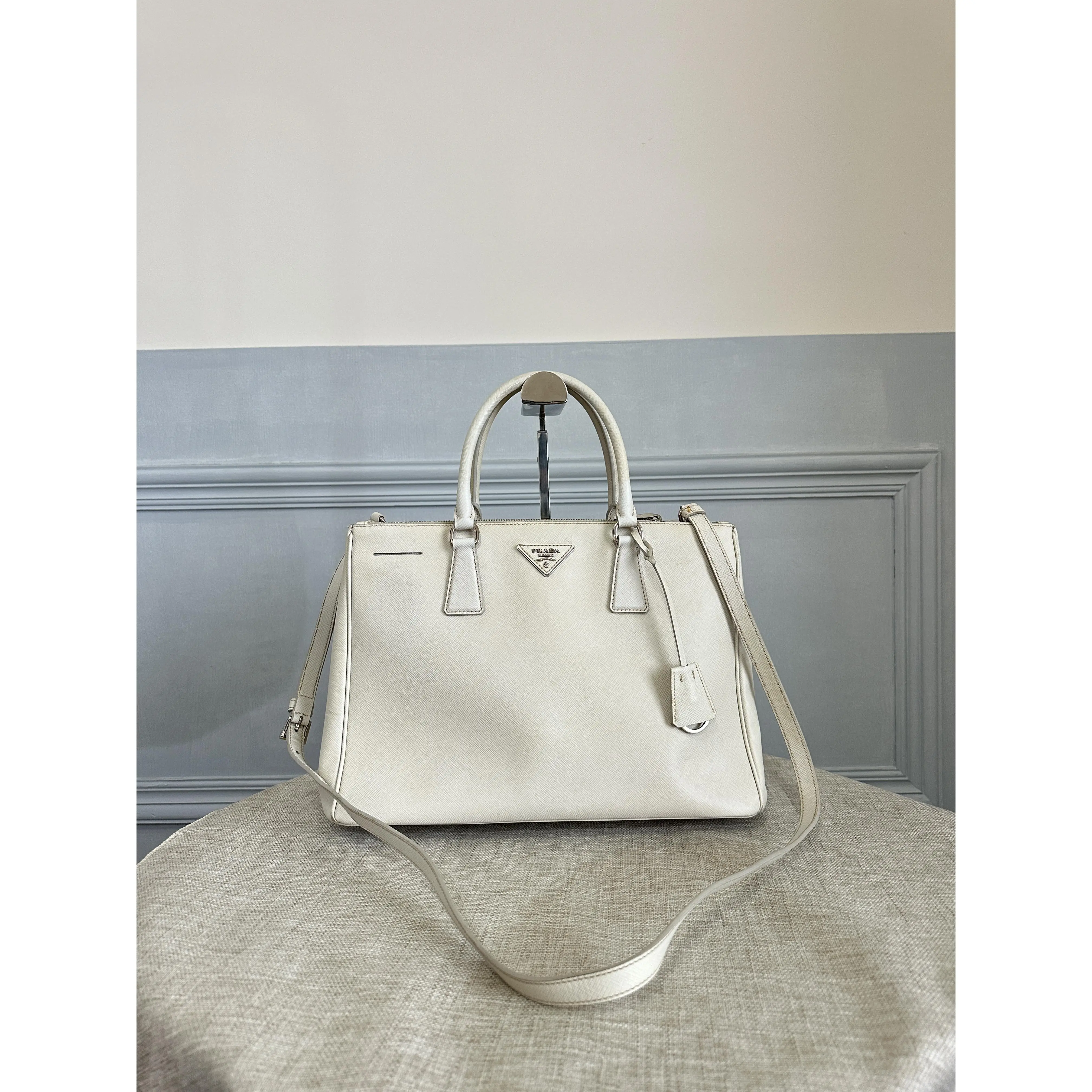 Pre-owned Prada White Saffiano Leather Galleria Tote Crossbody Bag