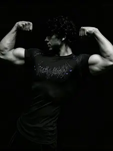 Men's Gothic Fitness T-Shirt, Thorn Diamond Print, High Elasticity Quick-Dry, Compressive Fabric, Slim Fit, Ideal for Gym Training