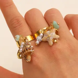 2PCS Gold Wide Band Charm Rings Set Starfish Conch Shell Pendant Dangle Faux Pearl Beach Mermaidcore Aesthetic Summer Jewelry for Women