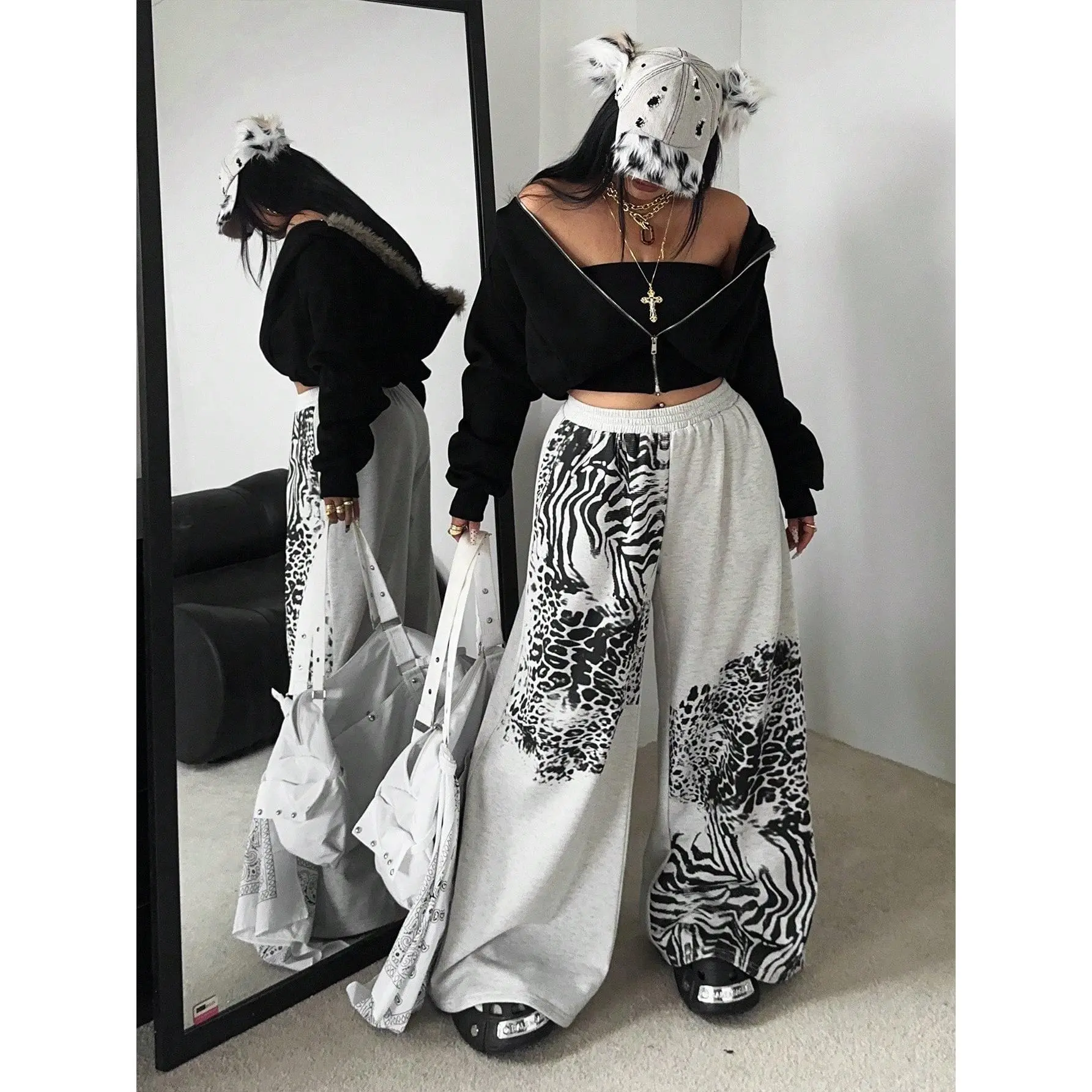 Plus Size Women's Light Gray Leopard Print Street Style Plus Size Punk Y2K College Casual Sweatpants, Autumn