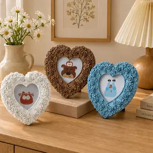 Vintage 4'' Heart Floral Resin Picture Frame, 3D Rose Flower Embossed Freestanding Photo Frame, Romantic Mini Photo Display Stand for Anniversary Valentine Gift Table Home Decoration