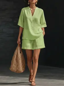 New 2026 Fashionable Solid Color Loose V-Neck Two-Piece Set, Short Sleeve Top and Shorts, Casual Women's, European and American Style