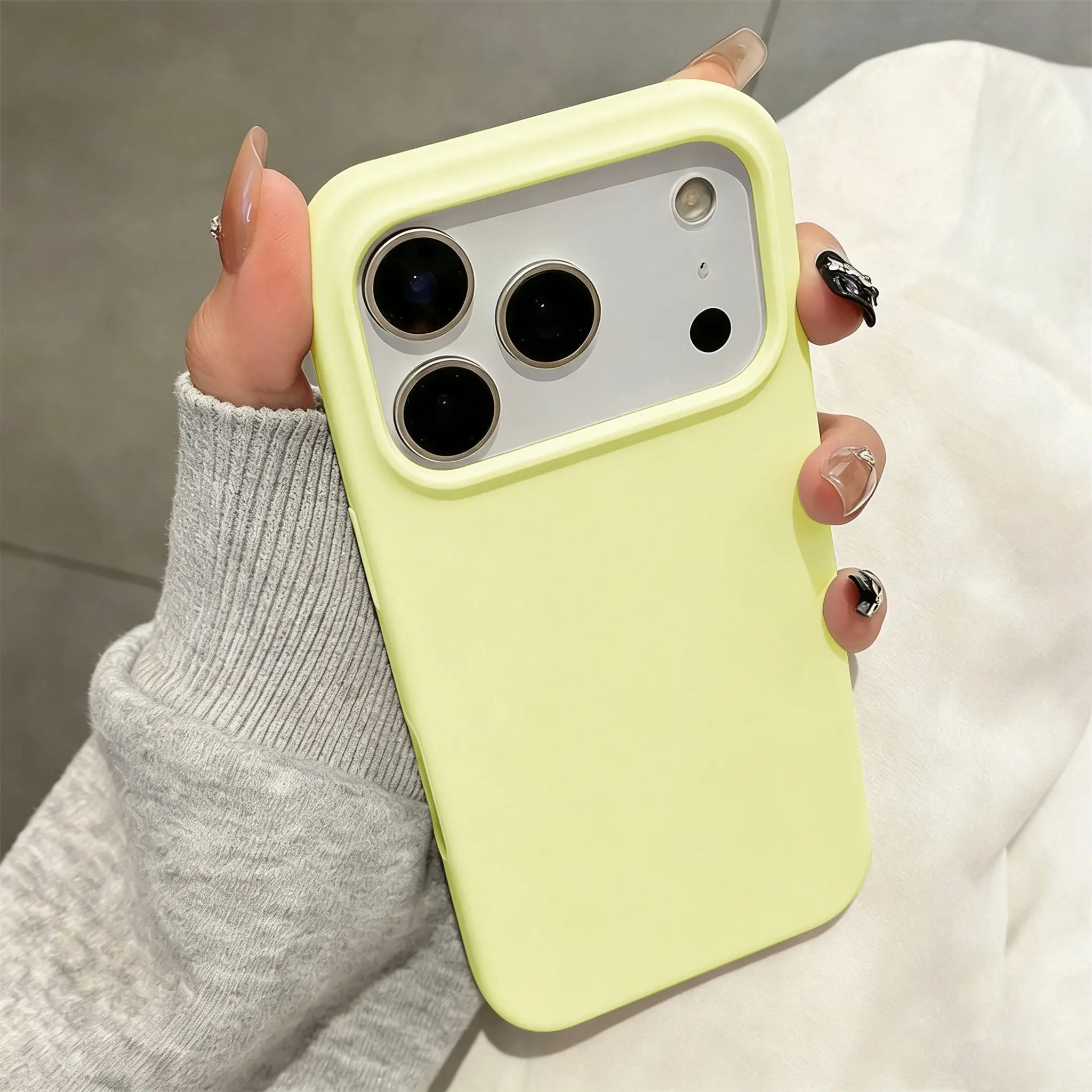 Dopamine Solid Color Anti-Falling Phone Case Stylish Shockproof Cellphone Accessory Compatible With IPhone 17 16 15 14 13 12 11 Pro Max Minimalist Soft Lightweight Drop Proof Protective Cellphone Cover Compatible With Air 16e 17e 16 15 14 Plus Accessories