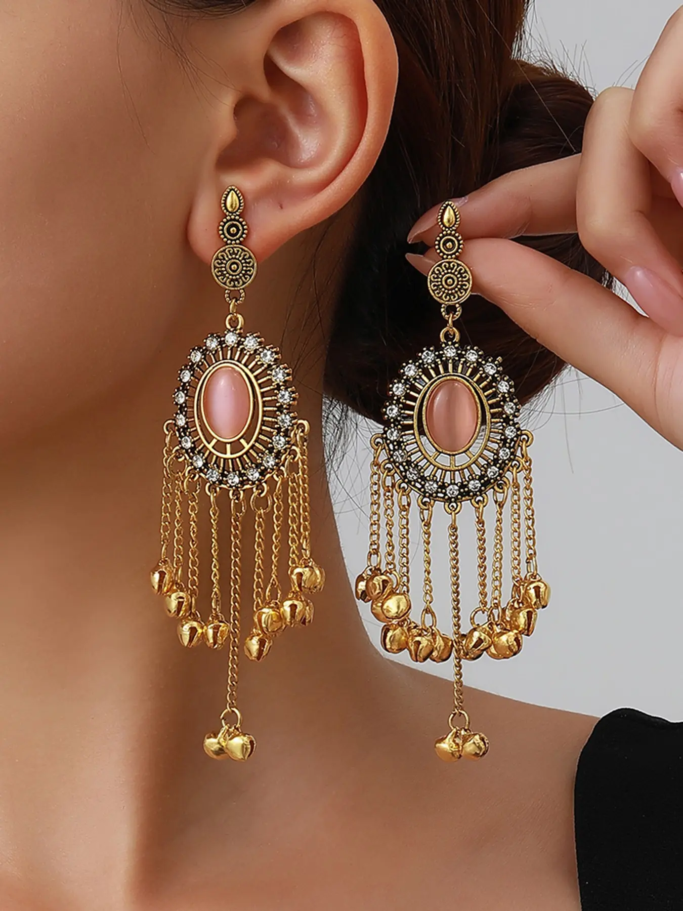 1 Pair Antique Gold Indian Long Chandelier Earrings for Women, Vintage Peach Pink Stone Filigree Sunburst Bell Drop Dangle Earrings with Ghungroo Bead Tassels, Bollywood Boho Tribal Festival Accessories
