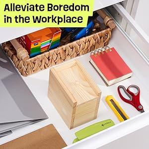 The Original Mini Spider Prank Box - Surprise Wooden Gag Gift with Lifelike Rubber Spider Perfect for Birthday & April Fools Day Pranks Reusable Magic Trick Kit Unisex