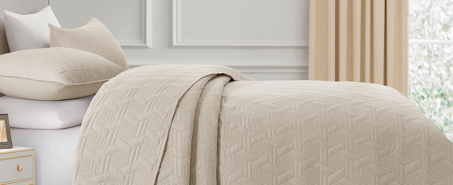 Pink King Size Bedding Set with Pillow Shams, Summer Lightweight Bedspread Coverlet, Soft Quilted Blanket Thin Comforter for All