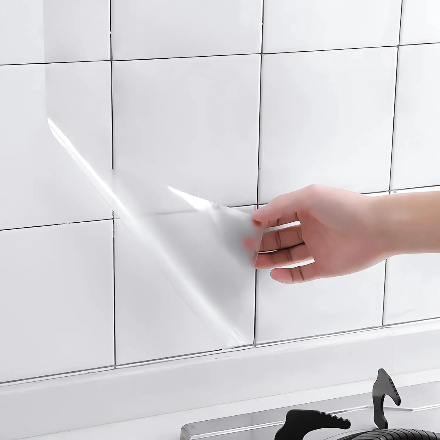 Clear Contact Paper Roll 17.7'' x 118'' Clear Glossy Self-Adhesive Film Cover Removable Protective Film Transparent Liners Drawers Shelves Kitchen Cabinets Desks Fridge Roll