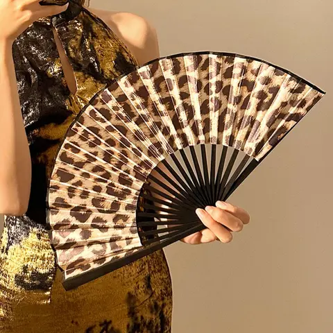 1 Pc Leopard Print Folding Hand Fan with Black Bamboo Frame, Lightweight Portable Women's Fan, for Animal Themed Parties, Home Decoration, Ideal Gift