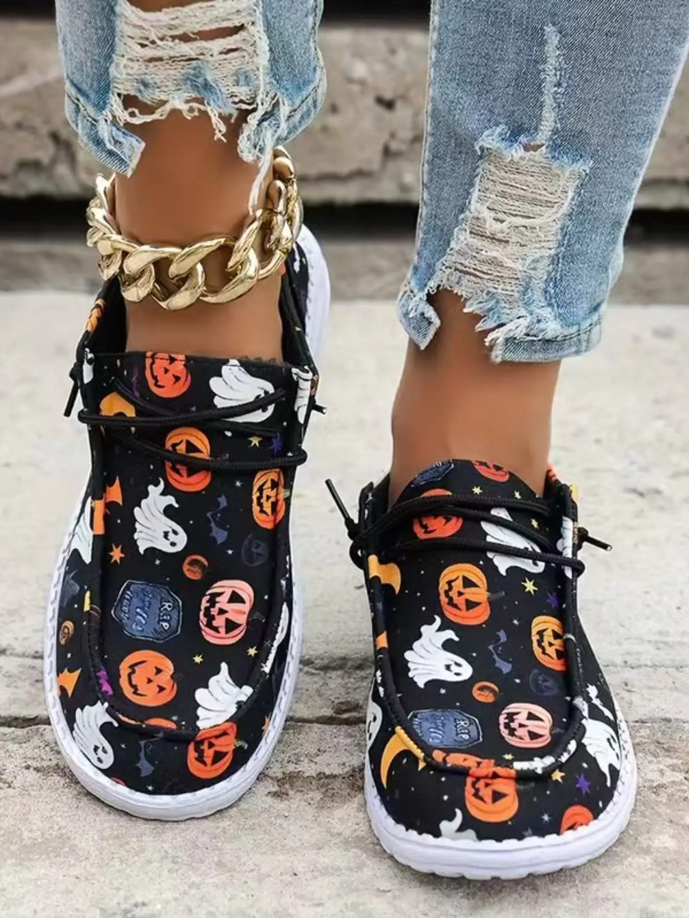 Women Halloween Pumpkin Ghost Bat Print Canvas Loafers, Lace Up Casual Flat Boat Shoes, Comfortable and Stylish Footwear for Fall Season