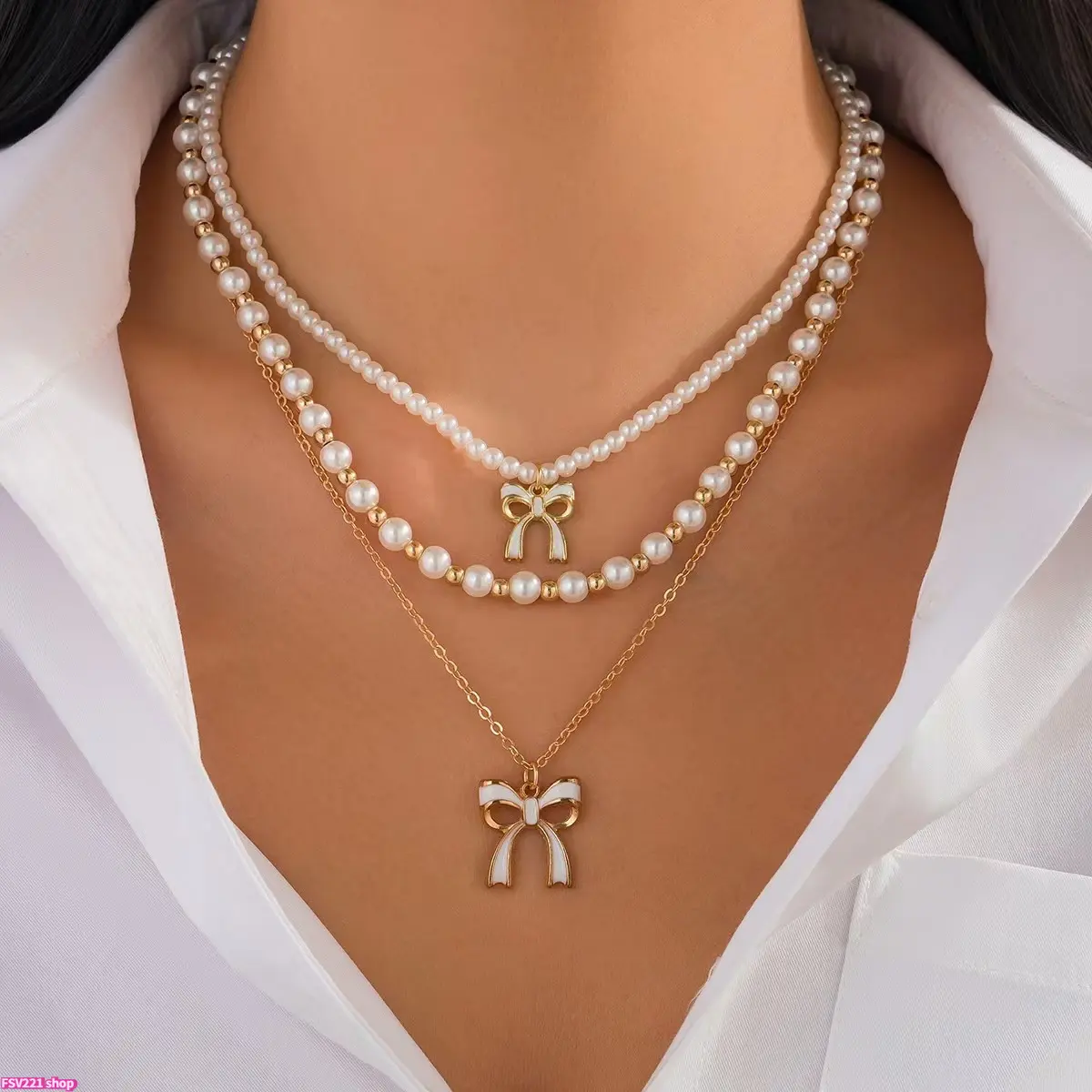 Women's vintage bohemian style multi-layered necklace, available in various styles with shell, starfish, and flower pendants, suitable for women to wear in summer, on holidays, and every day.
