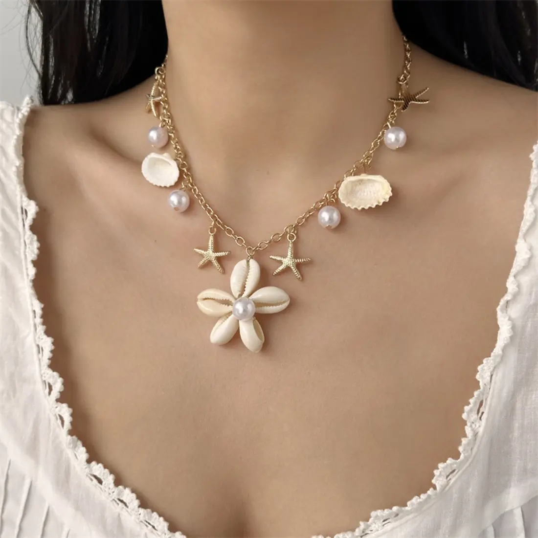 Handwoven Shell Flower Necklace for Women, Casual Coastal Statement Jewelry, Lightweight for Summer Vacation and Resort Wear, Floral, Female, Beach