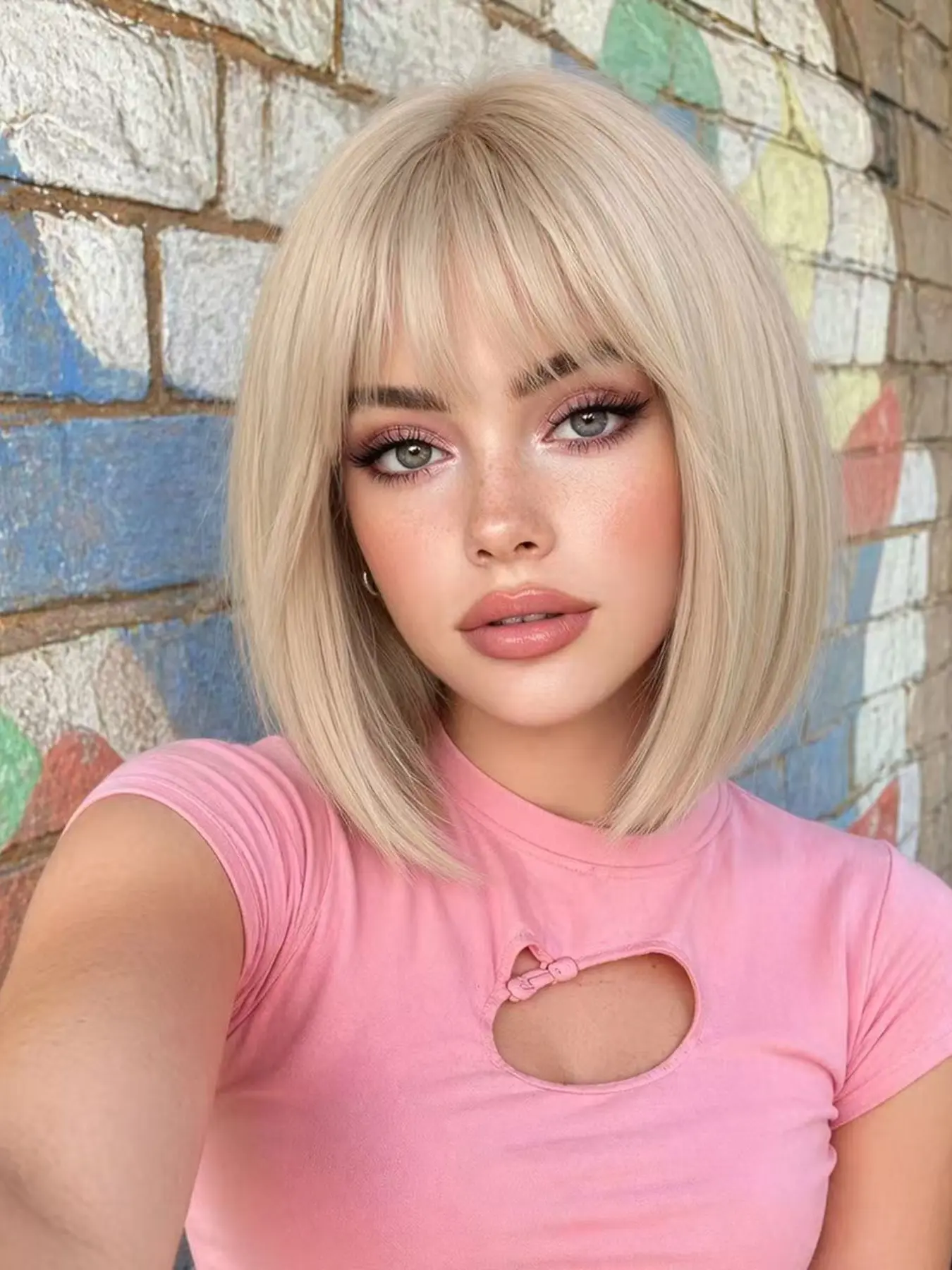 Women's Bobo Head Short Straight Synthetic Hair Wigs, Silver Color Highlights Expertly Crafted, Style & Comfort Daily Wear, Machine Made Wigs, Synthetic Fiber Wig