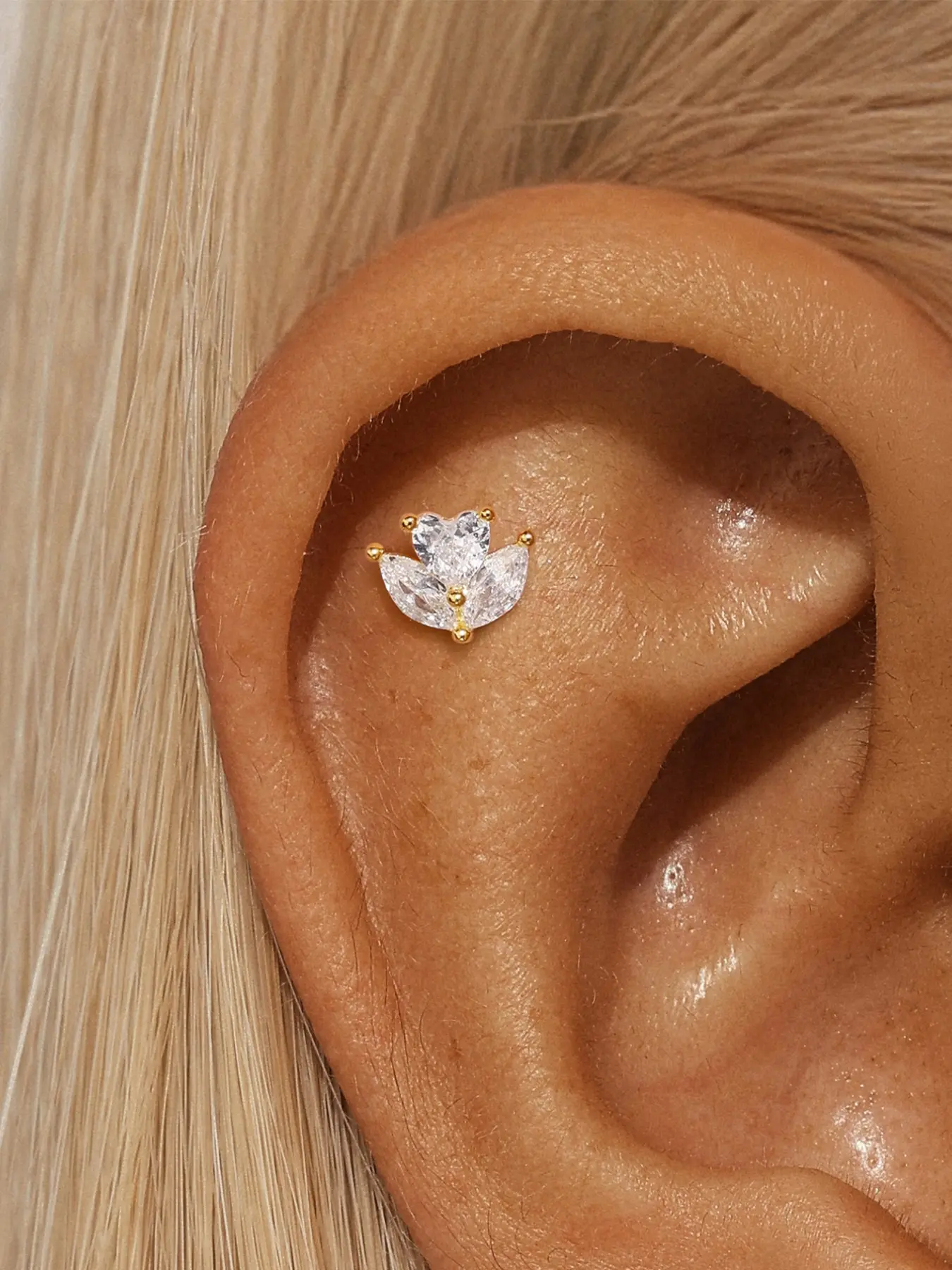 1pc 1pc 925 Sterling Silver Heart Stud Earrings for Women 18K Gold Plated Cubic Zirconia Flat Back Earring Tragus Conch Helix Piercing Hypoallergenic Jewelry Heart Shape Earrings