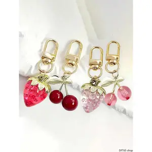 Simulated Resin Strawberry And Cherry Matching Keychain Glossy Translucent Fruit Texture Polished Metal Connect Ring Compact Mini Silhouette For Women Handbag Backpack Wallet Daily Cute Delicate Portable Multi-Scenario Decorative Bag Accessory Set