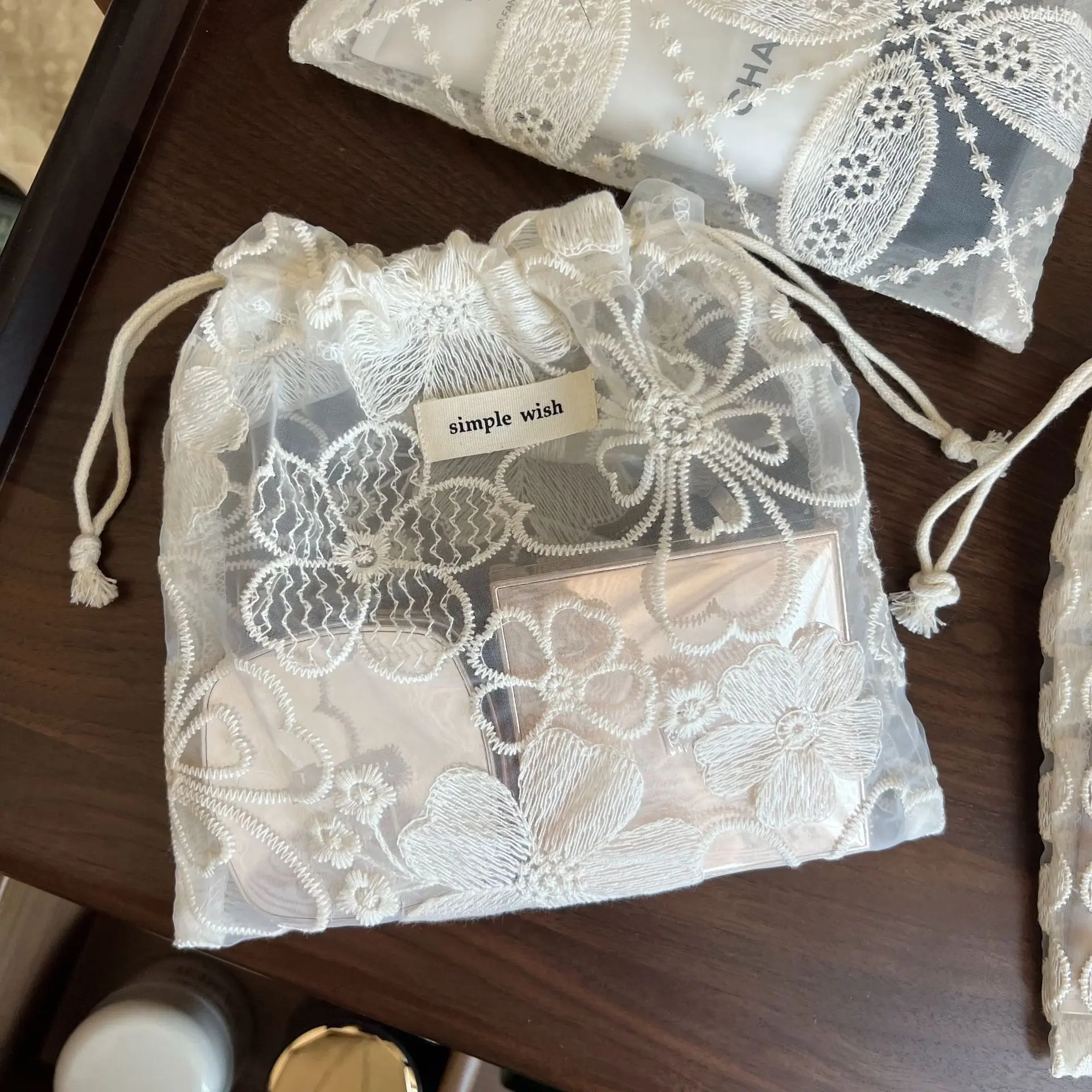 1Pc Vintage Lace Drawstring Storage Bags, Reusable Coquette Simple Wish Lace Gift Bags, Multipurpose Floral Mesh Drawstring Organisers for Cosmetics, Wedding Favours & Trinkets, Travel & Daily Storage Essential, Storage For Organizing