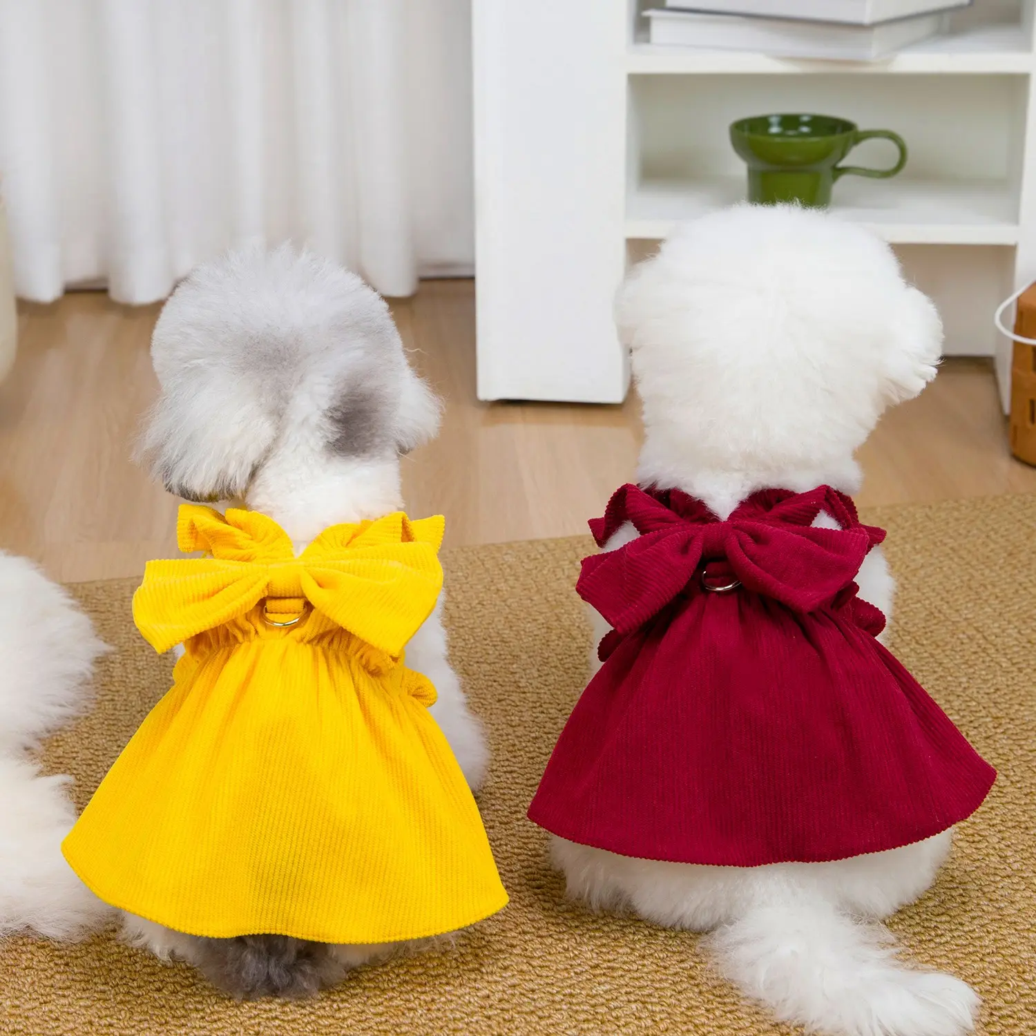 New Spring and Summer Dog Clothes Animal Skirt, Small Dog Apparel, Puppy Clothes, Cat Two-Legged Gown, Breathable Cute Princess Dress, Suitable for Small Dogs. Convenient for casual wear and sun protection, it is a popular new princess dress.