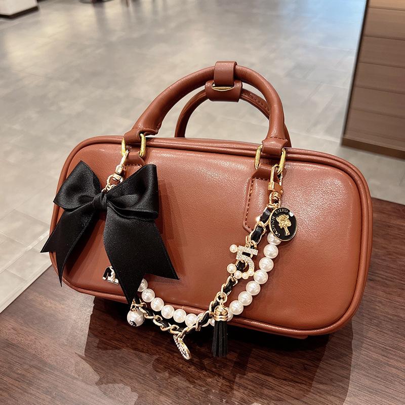 Fashion Bag Chain Decoration High-End Bowknot Accessory Versatile Pearl Bag Pendant for Women Bag Charms Purse Accessories Stylish Backpack