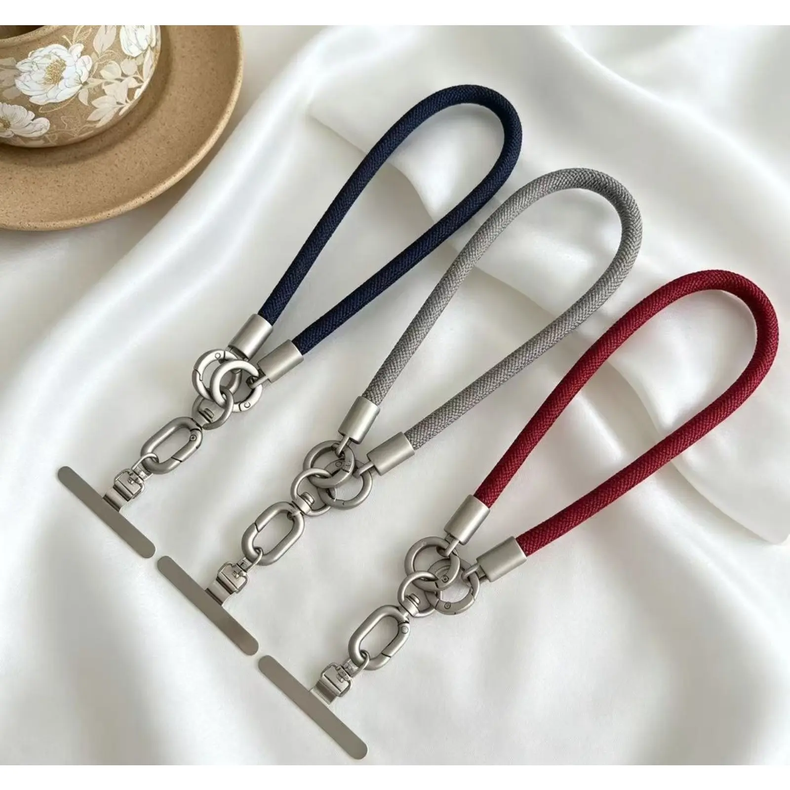 Simple Gray Braided Rope Mobile Wrist Lanyard with Cord Loop, Universal Hand Strap with Rotating Metal Gasket for Daily Travel, Smartphone Accessories, Gray Hand Rope + Metal Rotating Gasket