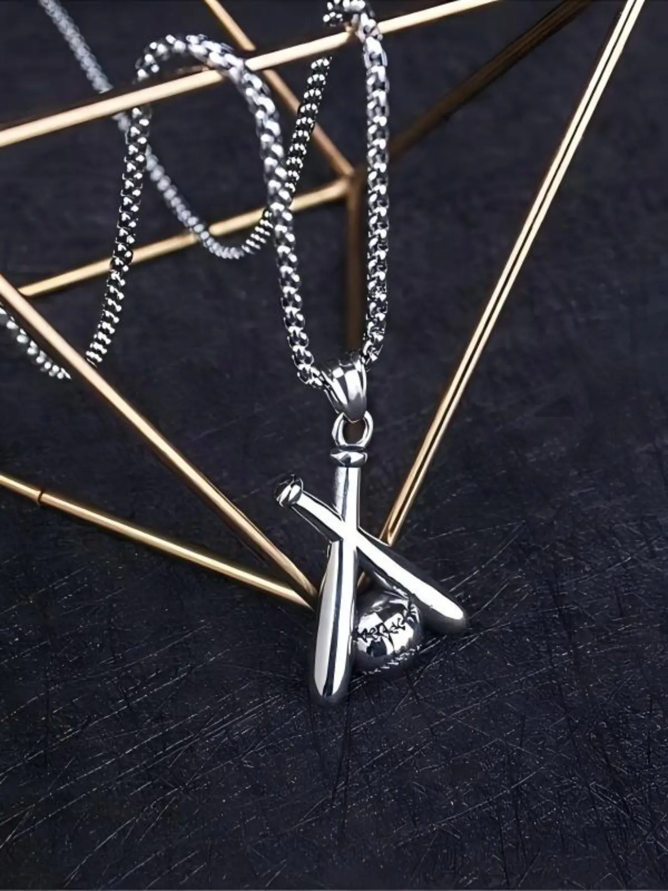 1 Pc Stainless Steel Baseball Bat Pendant Necklace, European and American Style Sports Jewelry, Unique Fashion Accessory for Men and Women