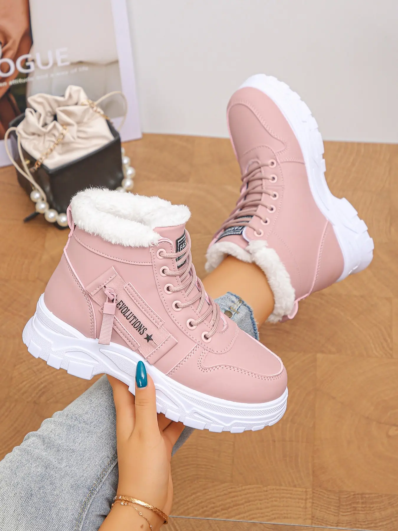 Women's High Top Suede Sporty Shoes, Thick Sole Rubber Bottom, Winter Street Style, Lined Fashion Ankle Boots for Daily Wear